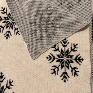 Crystal Snow Knit Throw